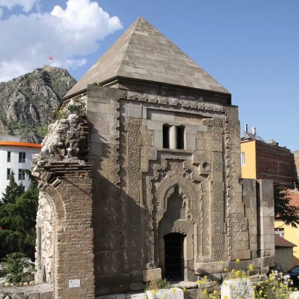 Halifet Gazi Türbesi › Gezi Rehberi | Merkez | Amasya