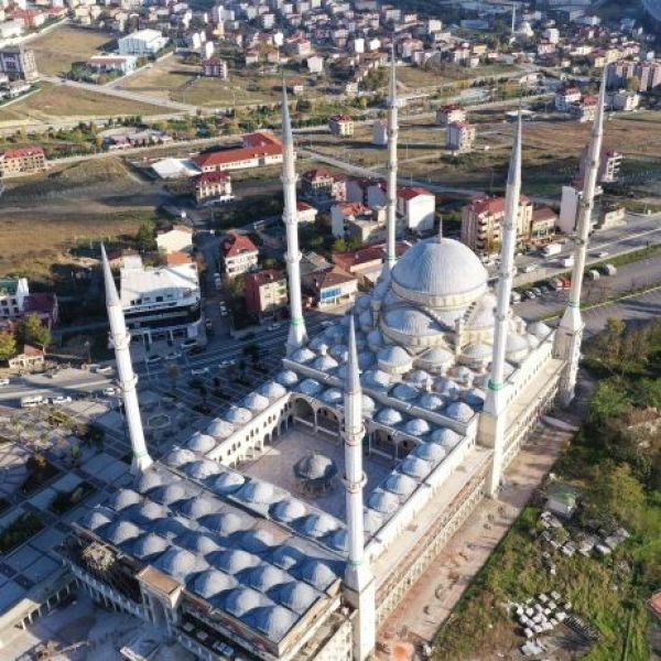 Taşoluk Yeşil Camii › Gezi Rehberi | Arnavutköy | İstanbul