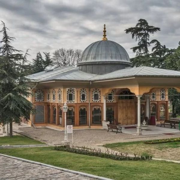 Aynalıkavak Kasrı › Gezi Rehberi | Beyoğlu | İstanbul