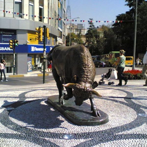 Kadıköy Boğa Heykeli › Gezi Rehberi | Kadıköy | İstanbul