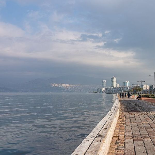 Kordon Boyu › Gezi Rehberi | Konak | İzmir