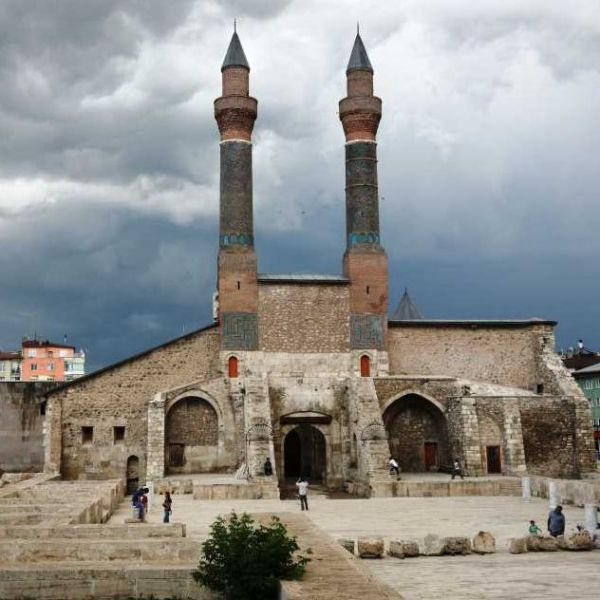 Sivas Çifte Minareli Medrese › Gezi Rehberi | Merkez | Sivas